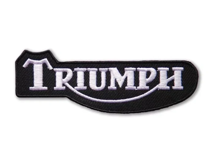 TXR Moto nášivka Triumph (Moto nášivka Triumph, která je skvělým doplňkem pro všechny vášnivé motorkáře!)