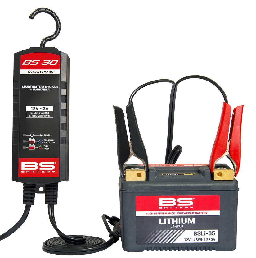 BS-BATTERY Nabíječka akumulátorů SMART BS30 (vhodná také pro lithiové baterie) 12V 3A