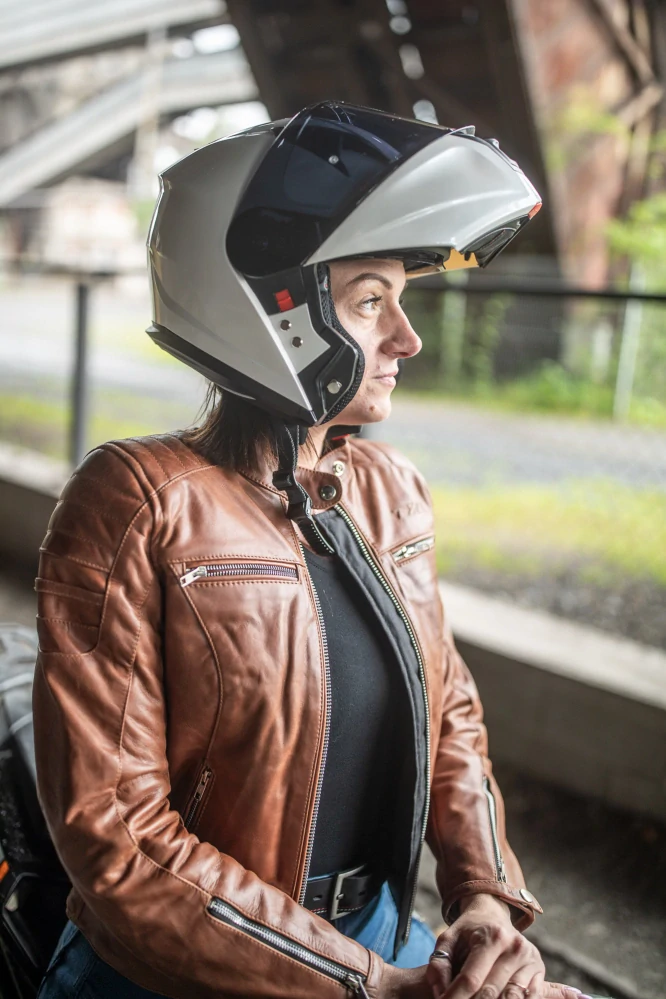 TXR Výklopná přilba na motorku Rival perleťově bílá L